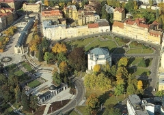 Aerial_view_of_town_centres